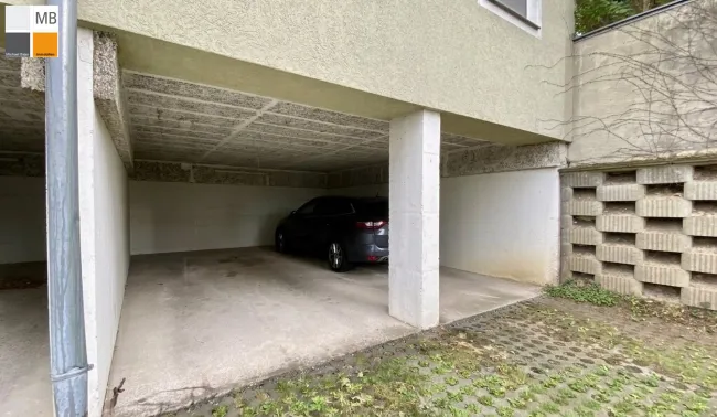 Großzügiger Stellplatz
