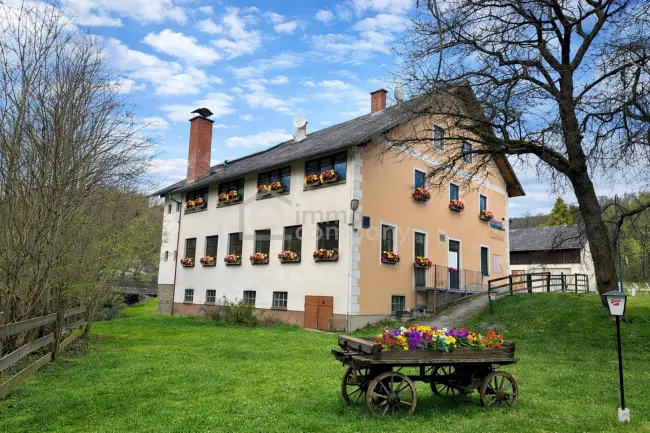 Landgasthof in Sankt Corona am Schöpfl !!! Zur Vermietung ein komplettes Haus inklusive Wohnungen in der beliebten Region Sankt Corona am Schöpfl - Mietpreis: nur 2.500 Euro monatlich - Bild