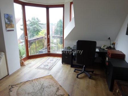 Exklusive Wohlfühloase Nähe Lainzer Tiergarten – 10 Zimmer, Garten, Balkone- barrierefrei!