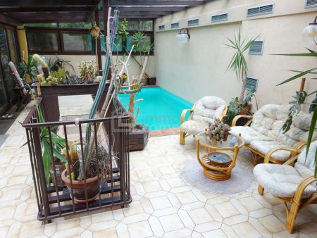 Exklusive Wohlfühloase Nähe Lainzer Tiergarten – 10 Zimmer, Garten, Balkone- barrierefrei!