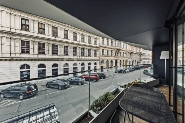 Stilvolle Wohnung im elitärsten Gebäude im Zentrum von Wien! 1. Bezirk. U1 und U2 - Bild