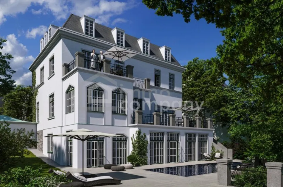Sanierungsbedürftiges Villenprojekt im Gersthofer Cottage - Titelbild