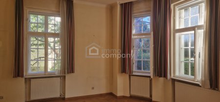 Sanierungsbedürftiges Villenprojekt im Gersthofer Cottage