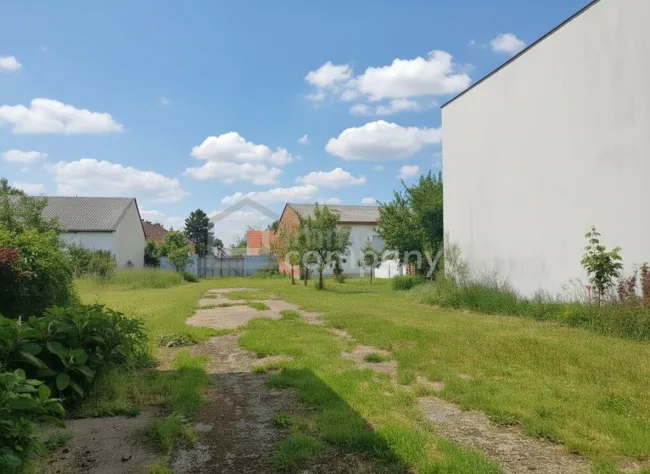 Wunderschönes Grundstück in Bruck/Leitha! - Titelbild