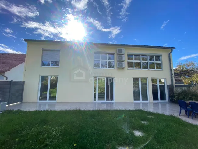 Zinshaus in Wien 1230: Perfekte Investition und Wohnkomfort – Ideal für Airbnb und Booking, nur 3,65 Mio. € - Titelbild