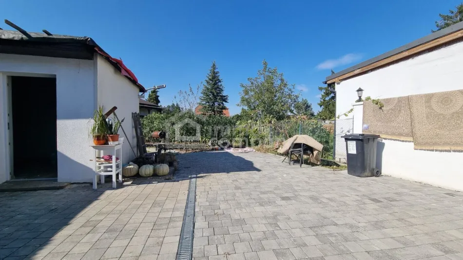 WIE NEU!! Komplett saniertes Einfamilienhaus mit Charme und viel Platz - Titelbild