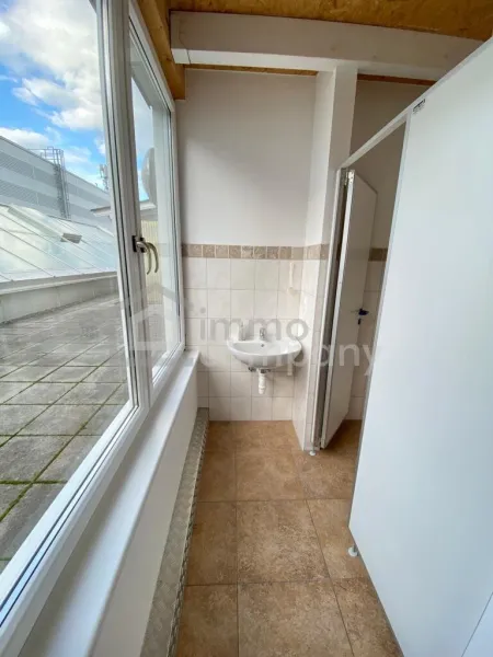 Sanitär und Außenbereich Teilansicht