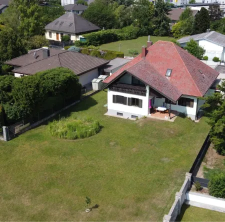Großzügiges Wohnhaus im begehrten Ungarviertel mit Vollkeller, Garage & Carport zu verkaufen