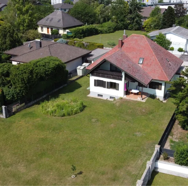 Großzügiges Wohnhaus im begehrten Ungarviertel mit Vollkeller, Garage & Carport zu verkaufen - Bild