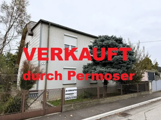 teilsaniertes Wohnhaus mit 2 Wohneinheiten in attraktiver Lage und hervorragender Infrastruktur - Titelbild