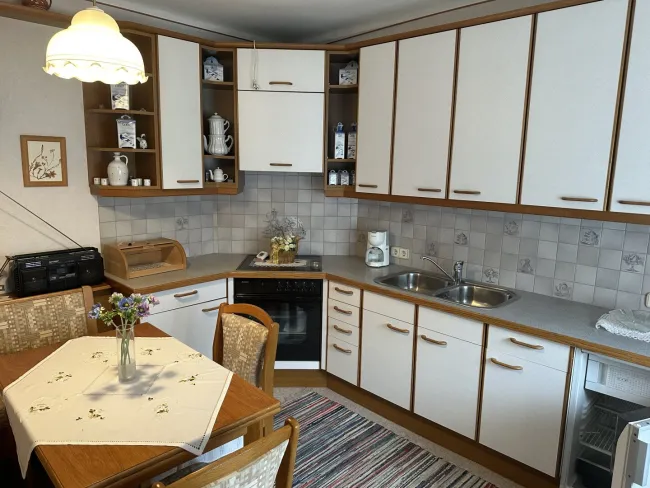 Bungalow mit Garage in zentraler Siedlungslage zu verkaufen - Bild