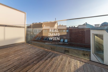 READY TO LIVE- LUXURIÖSES DACHGESCHOSS ​​​​​​​APPARTEMENT INKLUSIVE PARKPLATZ