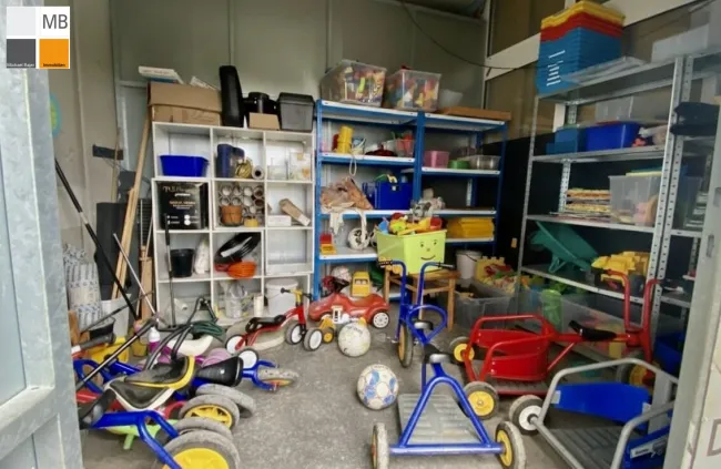 Abstellraum Garten für Roller und Spielgeräte