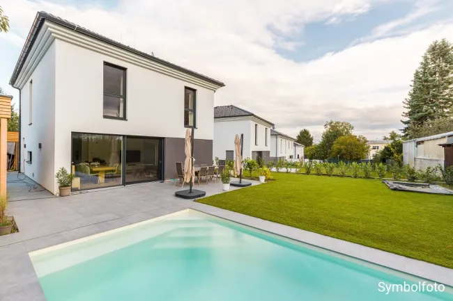 Energieeffizientes Einfamilienhaus inkl. Photovoltaikanlage und Luftwärmepumpe - Bild
