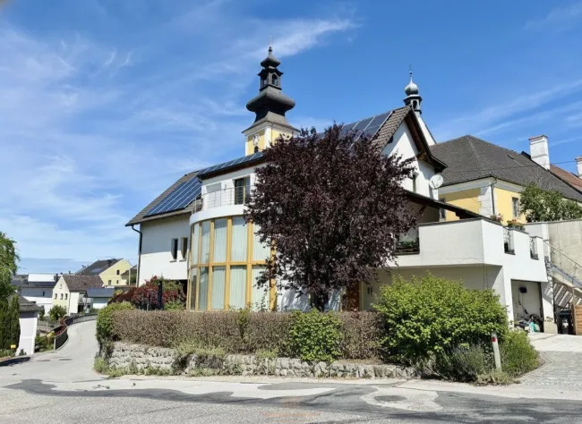 Großzügiges Familienhaus | 256 m² auf 3 Ebenen | Galerie mit 6 m Deckenhöhe | Doppelgarage | Whirlpool & Sauna | Münzbach, OÖ - Bild