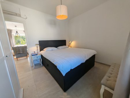 Mediterranes Selbstversorgungsanwesen – Haupthaus + 2 Apartments + Olivenhain | Vela Luka, Korčula