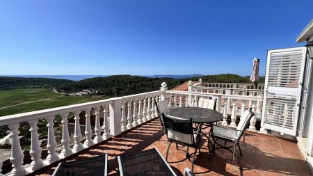 Mediterranes Natursteinhaus mit Innenhof & Meerblick auf der Insel Korčula