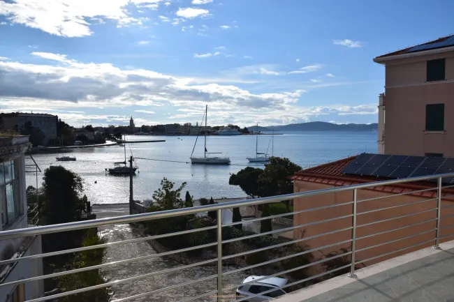 Villa Maestral Zadar – Luxusvilla in erster Meereslinie - Titelbild
