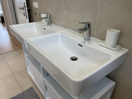 1100 Wien / HBF-Nähe: Neuwertige 5-Zimmer-Wohnung (96 m²) als Investment – Nettomiete € 1.185,65, bis 2028