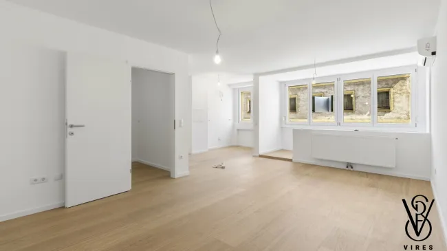 Stilvoller Erstbezug in Wien-Währing: generalsanierte 3-Zimmer-Wohnung mit verglaster Loggia - Bild