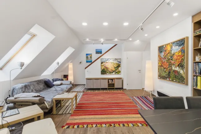Über den Dächern von Wien: 2,5-Zimmer-Maisonette mit Sonnenterrasse, U1 Troststraße - Bild