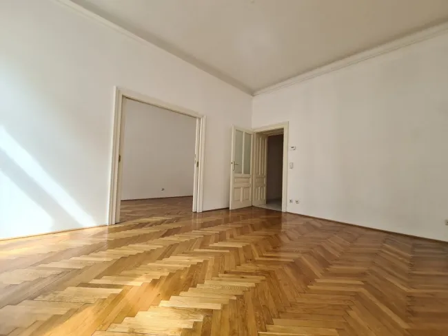 Gemütlicher Altbau | Hohe Räume | Gewerbe möglich - Bild