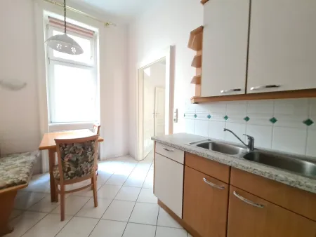 Gemütlicher Altbau | Hohe Räume | Gewerbe möglich
