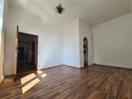 Sonnen-Altbau U3 Johnstraße