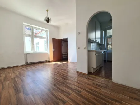 Sonnen-Altbau U3 Johnstraße