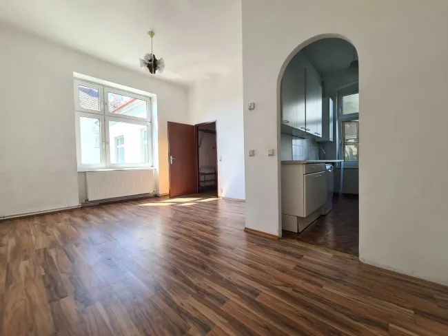 Sonnen-Altbau U3 Johnstraße - Titelbild