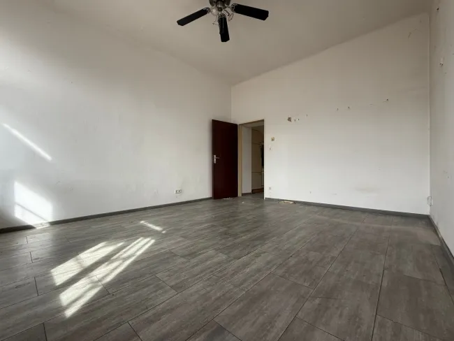 Altbau zum Renovieren | U3 Johnstraße | 2 Zimmer - Bild