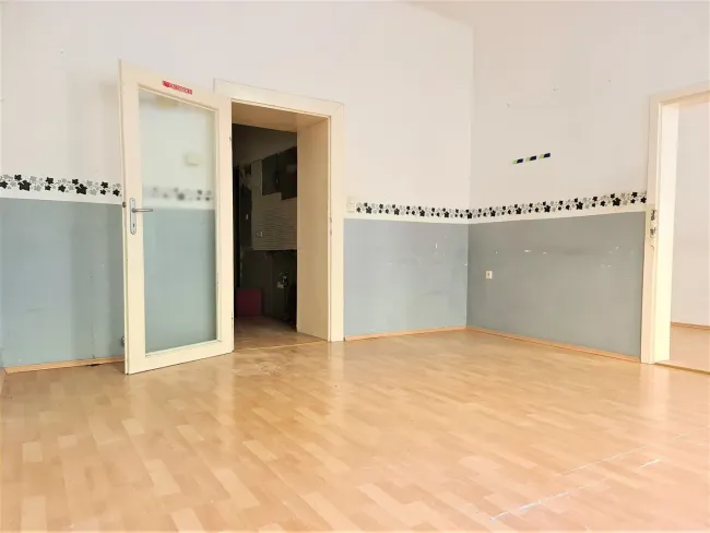 Sanierungstraum Starterwohnung U3 Ottakring - Bild