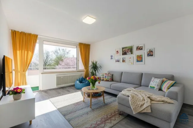 "SUNSHINE": 3-Zimmer-Wohnung mit Balkon und Tiefgarage, Nähe Salzach/ PMU - Bild