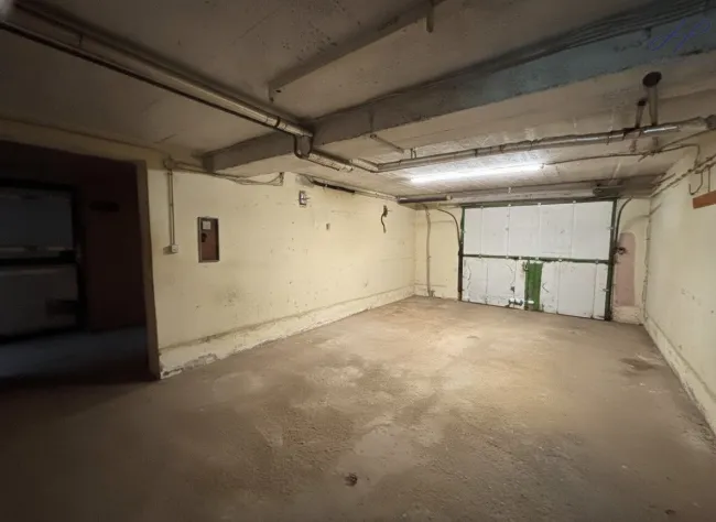 Keller / Garage
