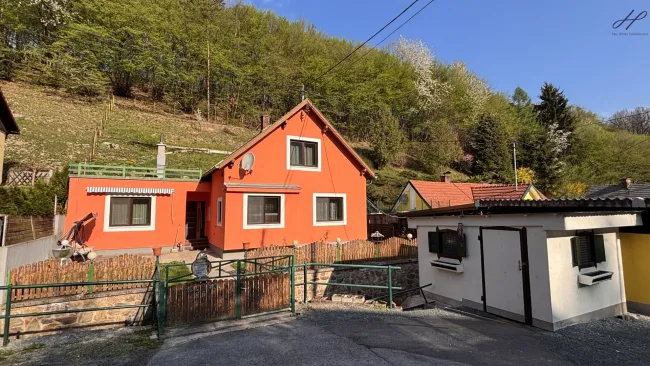 Gepflegtes Einfamilienhaus mit gemütlichem Garten in Lockenhaus - Titelbild