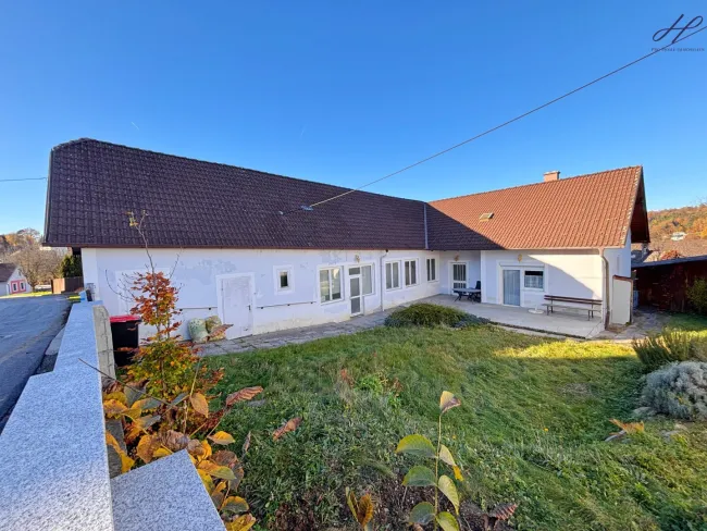 Wohnhaus mit Potenzial, Garten und viel Platz zum Entfalten - Titelbild