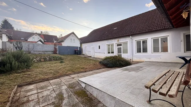 Wohnhaus mit Potenzial, Garten und viel Platz zum Entfalten - Bild