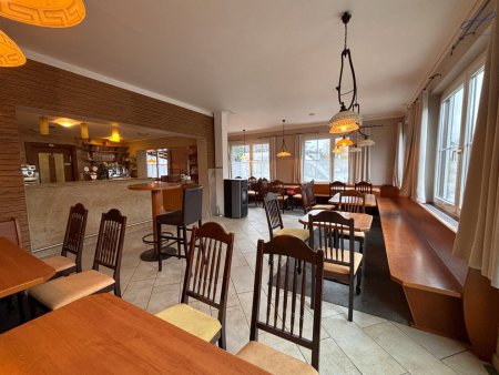 Charmantes Café mit Garten in Bad Schönau zu vermieten!