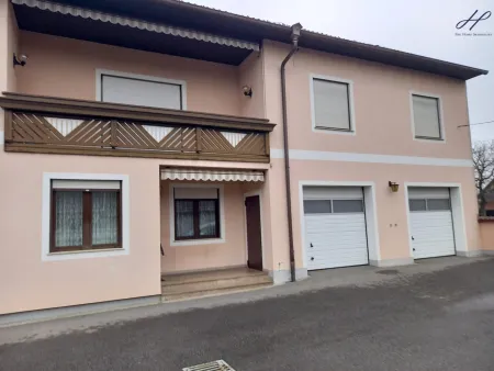 Gepflegtes, großzügiges Wohnhaus!