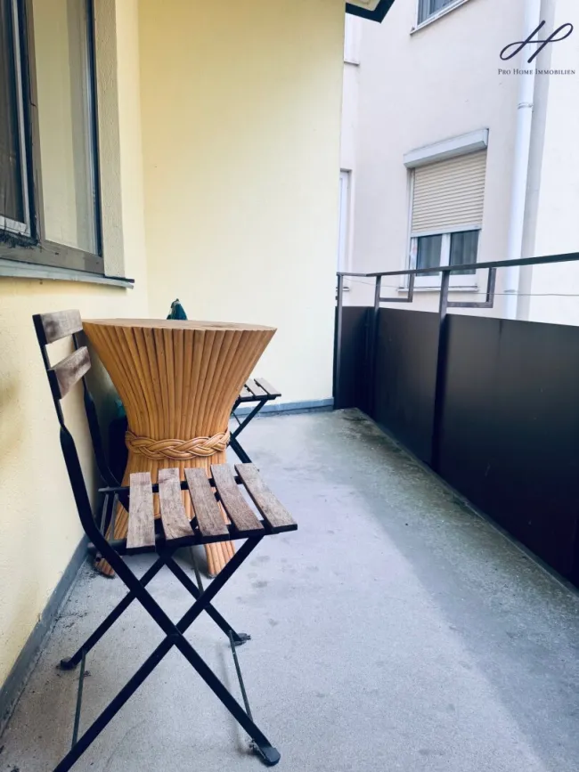 charmante, Anlegerwohnung mit 2 Zimmer und 2 Balkone - Bild
