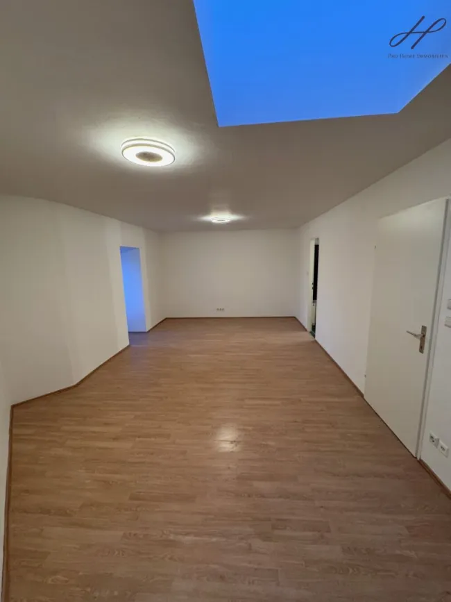 Eine Charmante ruhige ein Zimmer Wohnung sucht einen Anleger. - Titelbild