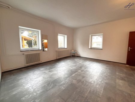 Geschäftslokal in guter Lage im Kurort Bad Schönau zu vermieten