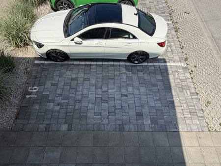 Gemütliche 3-Zimmer-Wohnung mit großer Terrasse, Kamin und zwei Parkplätzen – Ihr neues Zuhause für nur 395.000€!