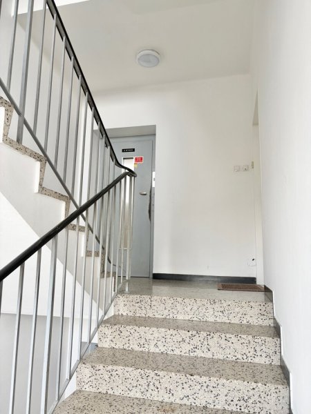 Rendite-Zinshaus in Wels, 640m², 4 Loggien, 4 Balkone, 5 Stellplätze, gepflegt!