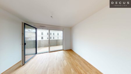 2-ZIMMER MIT BALKON | MIETBEGINN JULI 2026 | KARMELITERHOF | NÄHE RATHAUS