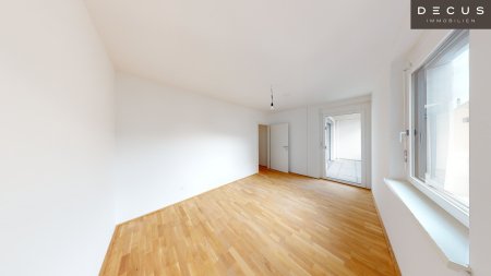 2-ZIMMER MIT BALKON | MIETBEGINN JULI 2026 | KARMELITERHOF | NÄHE RATHAUS