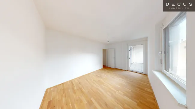 2-ZIMMER MIT BALKON | MIETBEGINN JULI 2026 | KARMELITERHOF | NÄHE RATHAUS - Titelbild