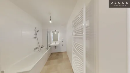 2 ZIMMER | WOHNEN IM KARMELITERHOF | GROSSZÜGIGER BALKON | SEPARATER SCHRANKRAUM | AB 01.06.2026 VERFÜGBAR