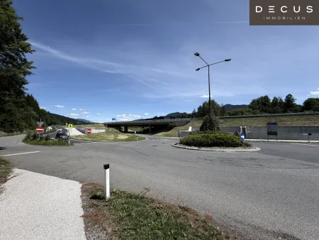 Kreisverkehr - Auffahrt zur S4 Semmering Schnellstraße