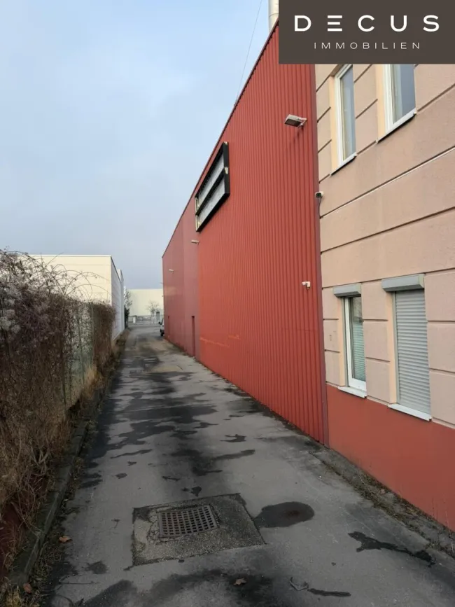 Gewerbeimmobilie mit Büro- und Lagerflächen in Top-Lage des 22. Bezirks | ca. 3.000 m² Nutzfläche - Bild